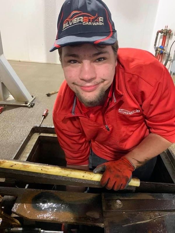 His passion is making dirty cars clean. Meet Noah Epling.