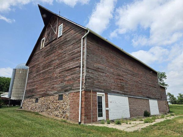 This group is working to save a 100-year-old barn